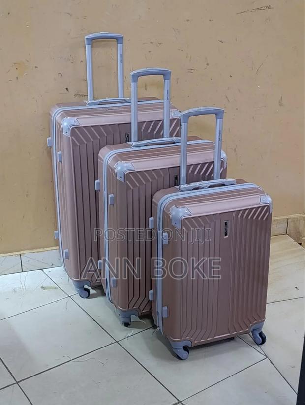 3 in 1 Luxurious Fibre Suitcase* - thumbnail 3