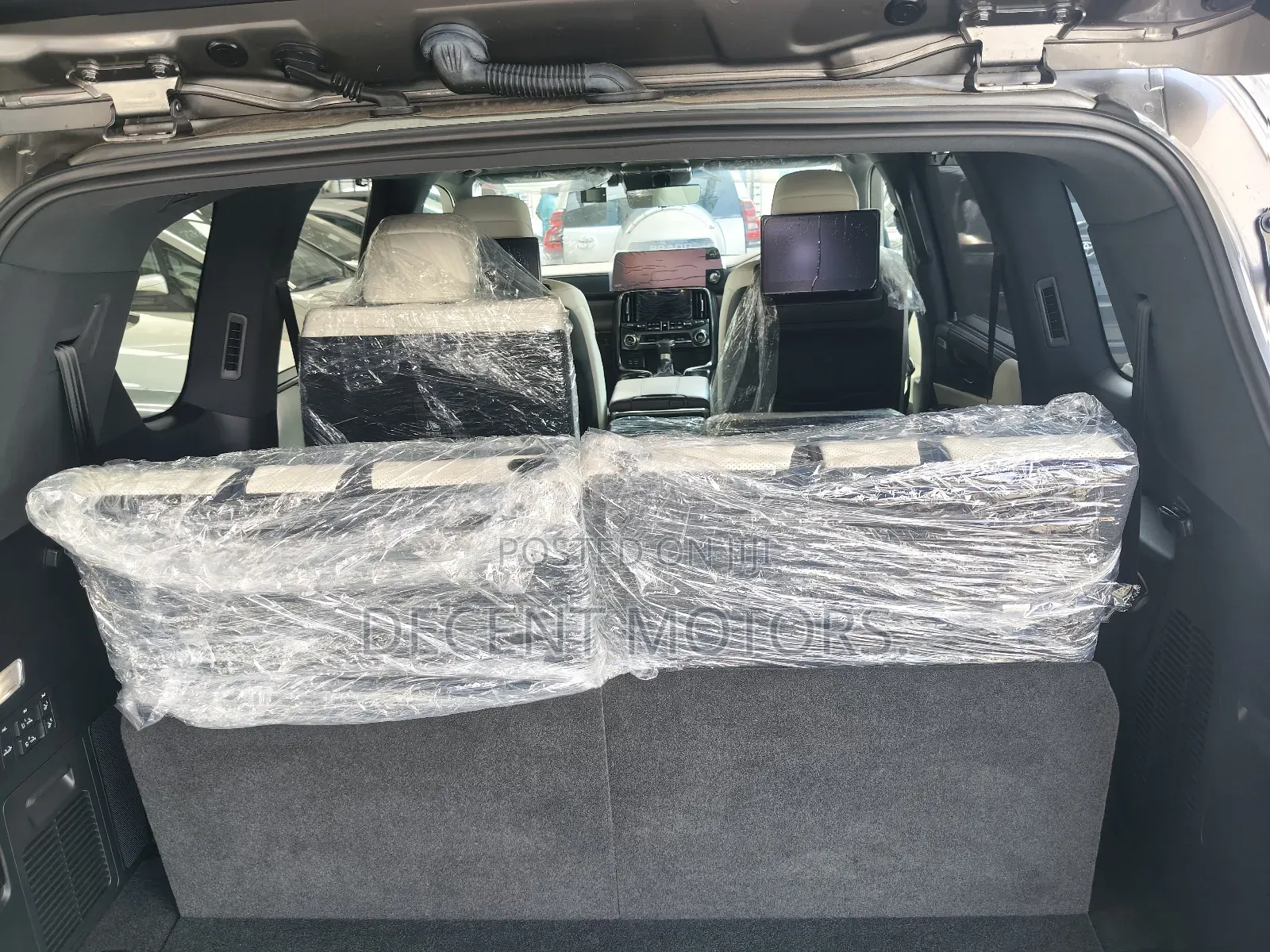 Lexus LX 600 2022 Gray