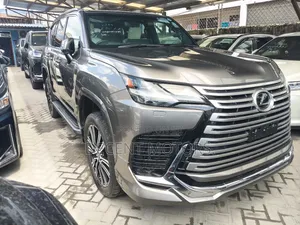 Lexus LX 600 2022 Gray