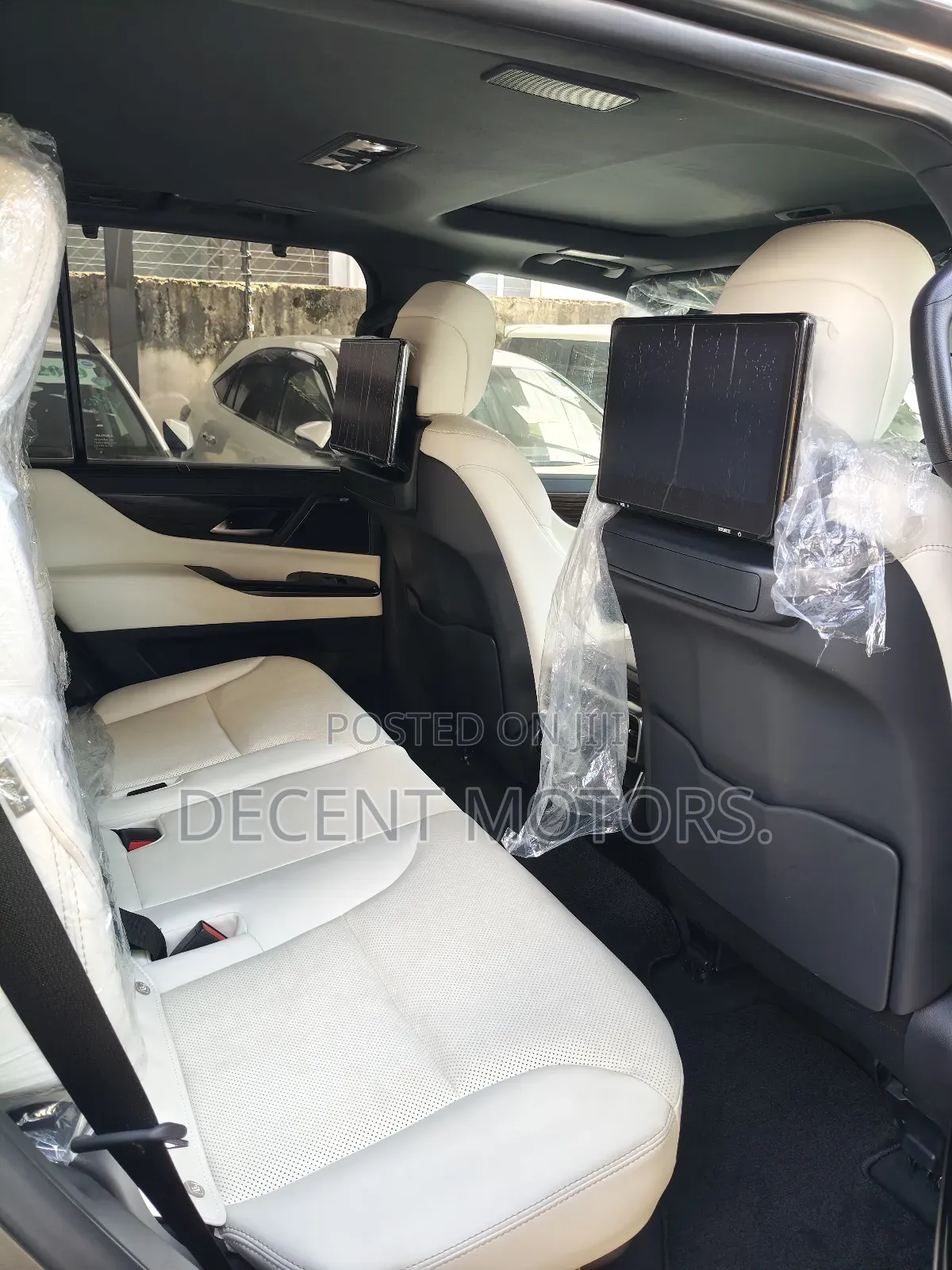 Lexus LX 600 2022 Gray
