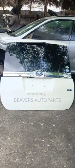 Toyota Voxy 2015-2018 Boot Tailgate