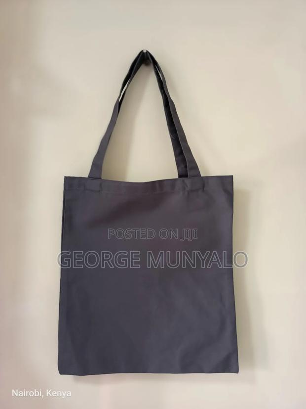 Everyday Plain Tote Bag - thumbnail 3