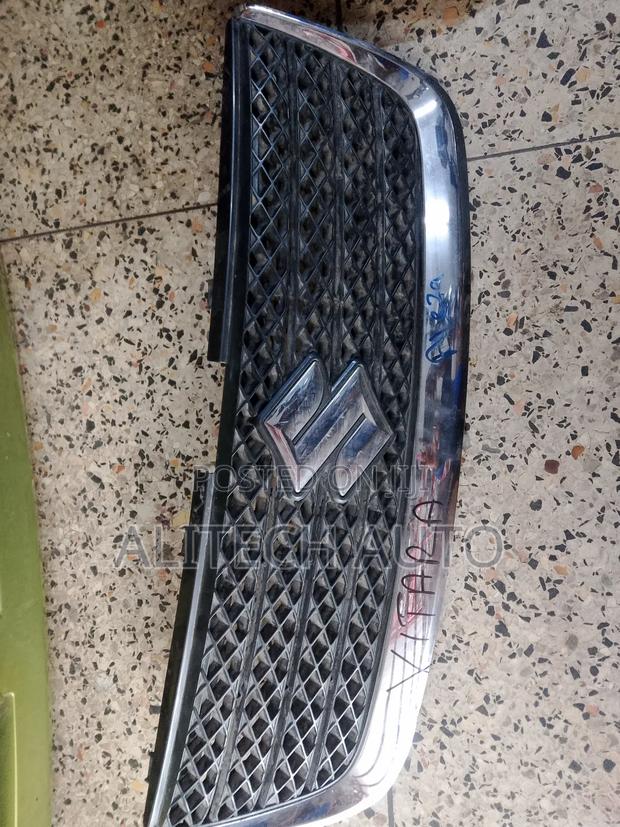 Suzuki Vitara Grill 2010