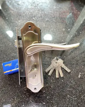 Moment Stainless Door Locks (Keyed)