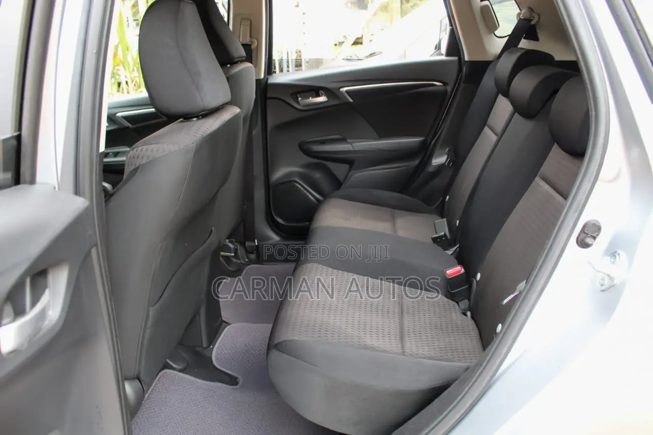 Honda Fit 2018 Silver