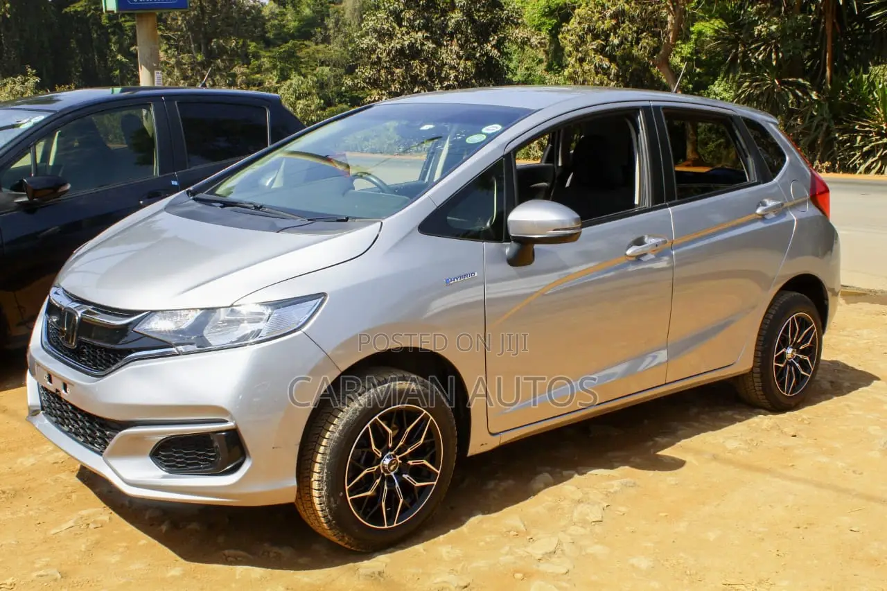 Honda Fit 2018 Silver