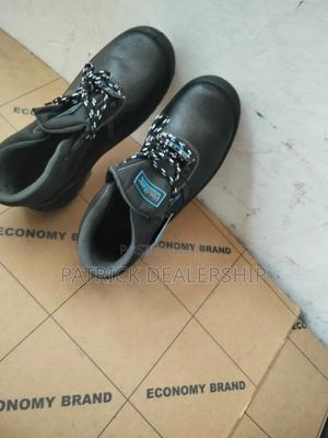 Vaultex Safety Boots - main view