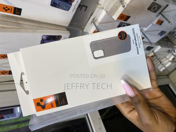 Monin Spigen Enzo Aramid Magfit Case for iPhone 16 Pro Max - thumbnail 3