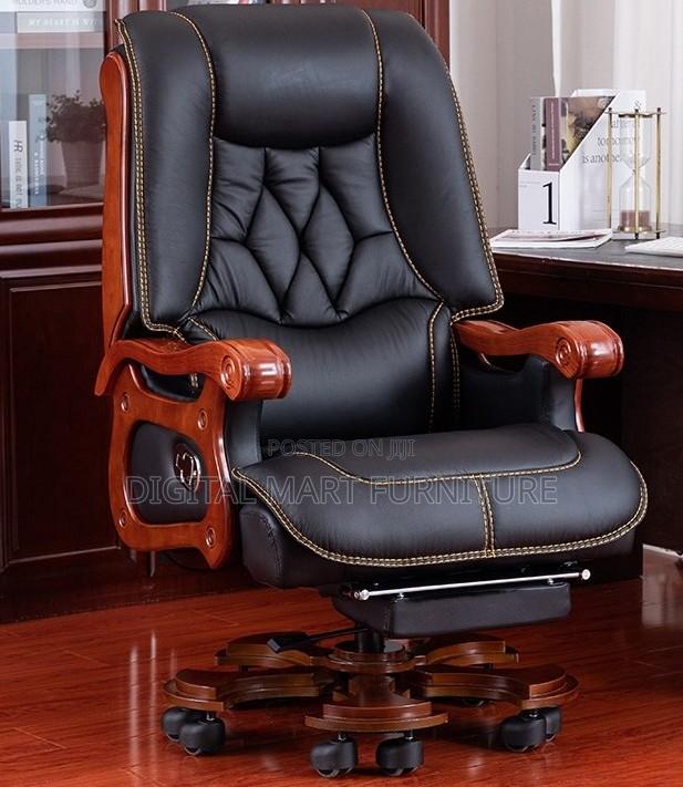 Office Chair: Black Simplier Relaxing Office Chair
