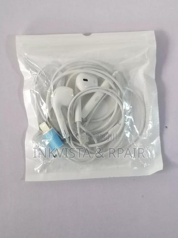 Apple Lightning Earphones - thumbnail 2
