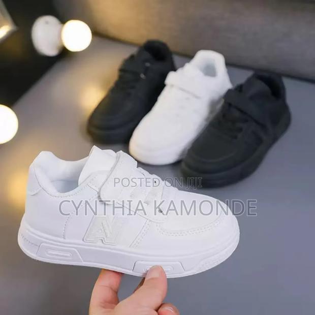 Mini Style Sneakers ( Size 26-37) - thumbnail 3