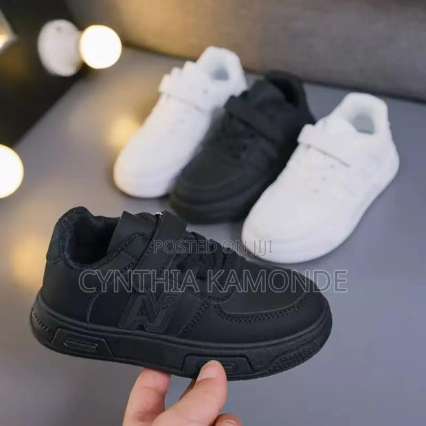 Mini Style Sneakers ( Size 26-37) - thumbnail 4