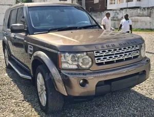 Land Rover Discovery 2015 Gold