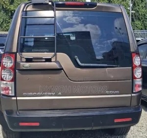 Land Rover Discovery 2015 Gold