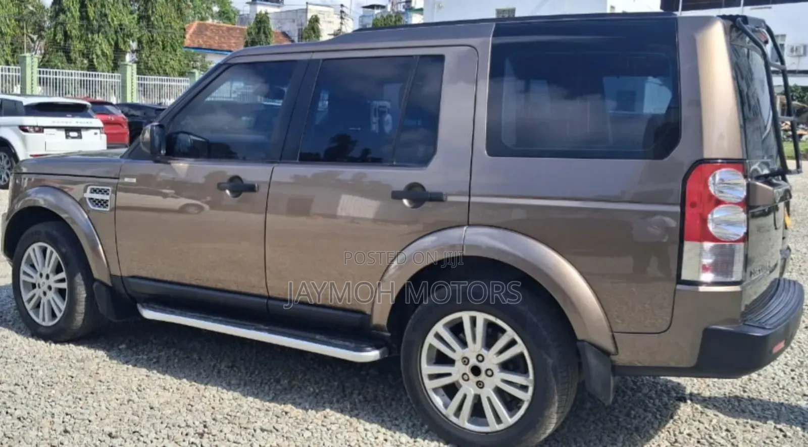 Land Rover Discovery 2015 Gold