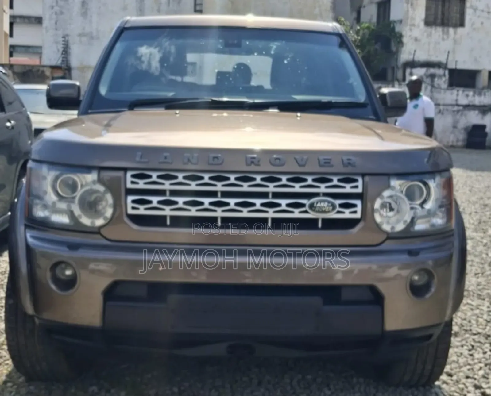Land Rover Discovery 2015 Gold