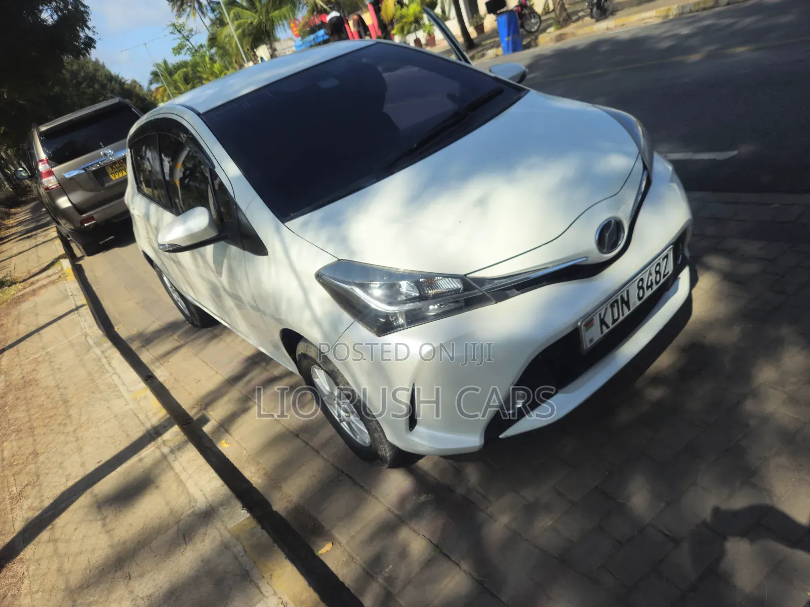 Toyota Vitz 2017 White