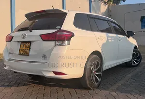 Toyota Corolla Fielder 2018 White