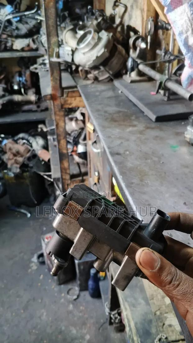 BMW X5 Turbo Actuator Motor - thumbnail 3