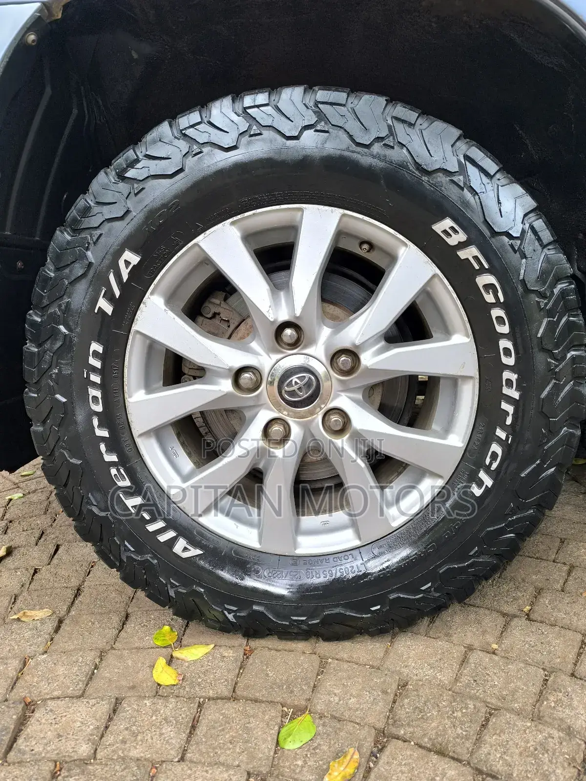 Toyota Land Cruiser 2012 Blue