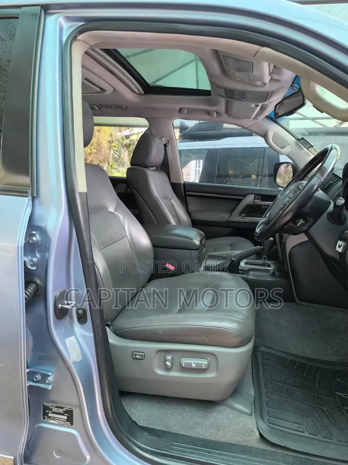 Toyota Land Cruiser 2012 Blue