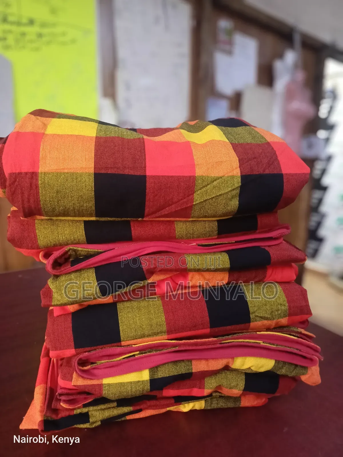 “High-Quality Maasai Fleece Blankets