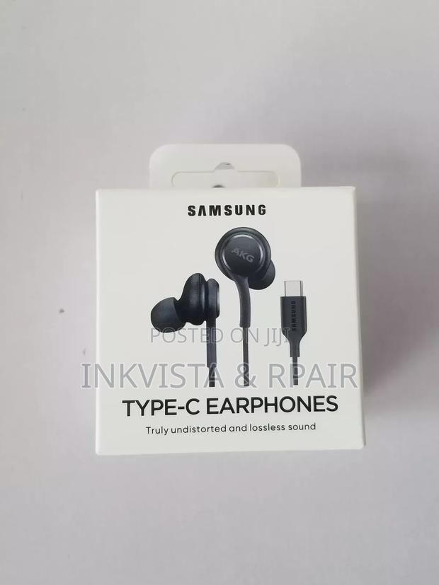 Samsung Type C Earphones. - main view