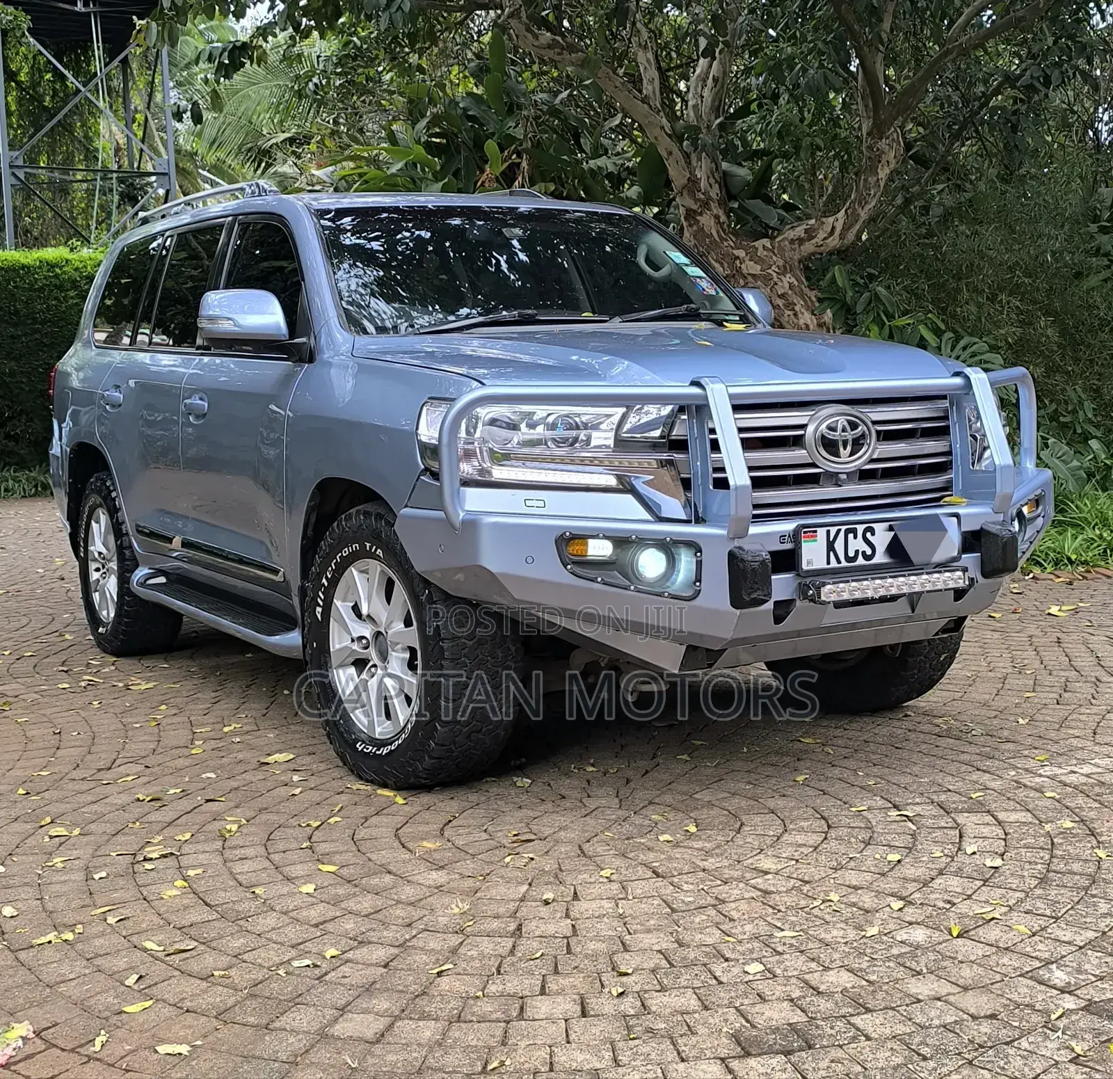 Toyota Land Cruiser 2012 Blue