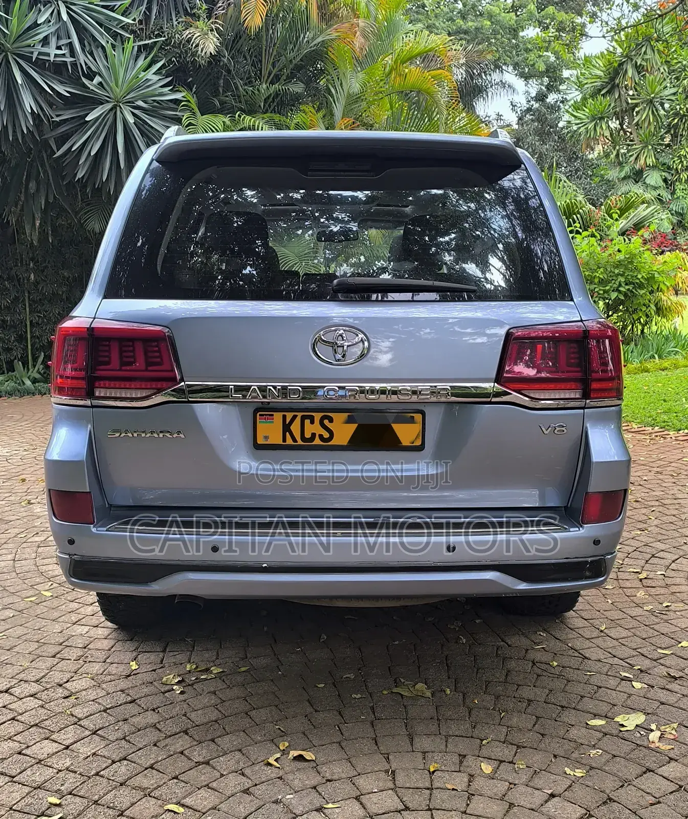 Toyota Land Cruiser 2012 Blue