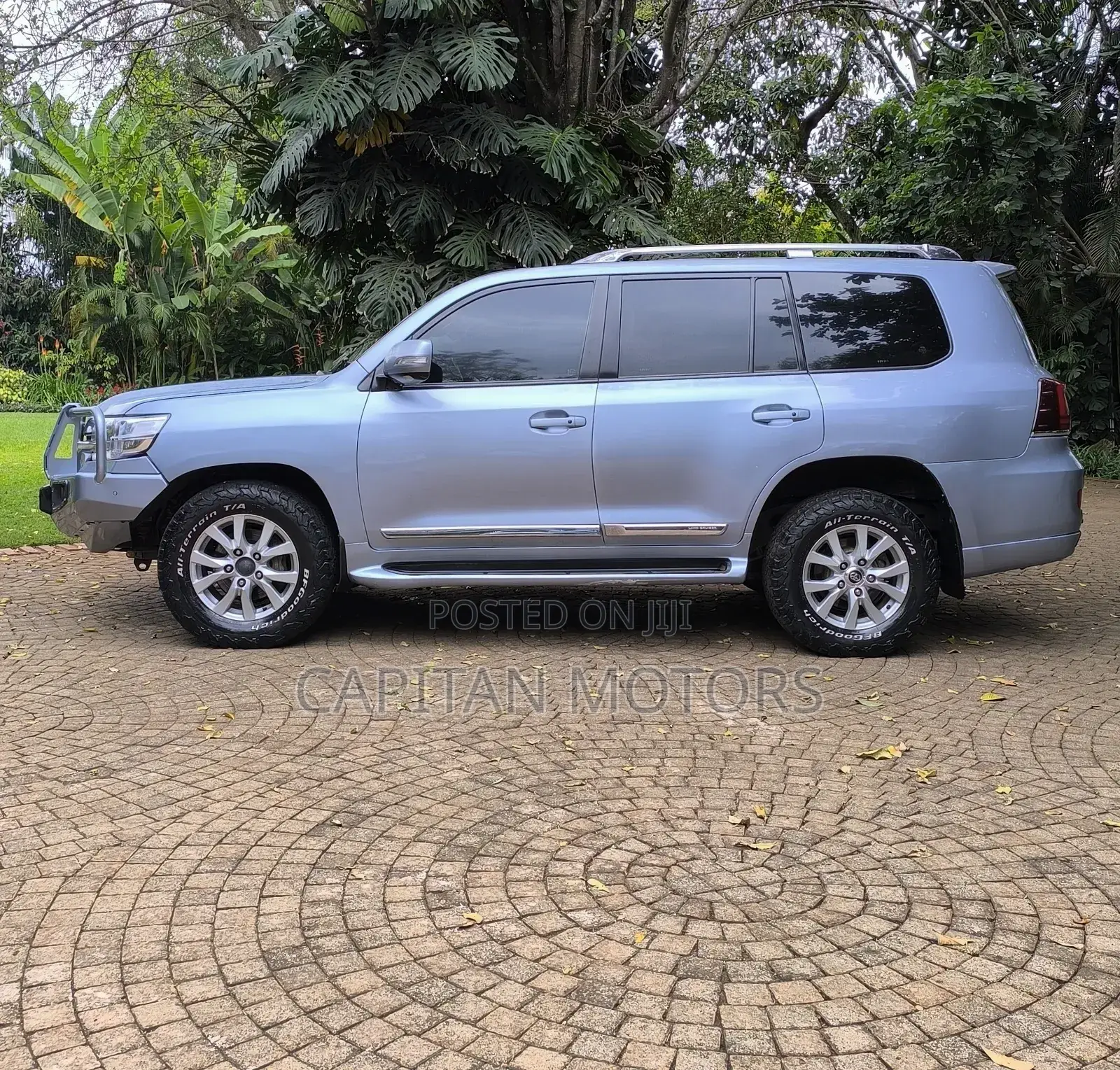 Toyota Land Cruiser 2012 Blue