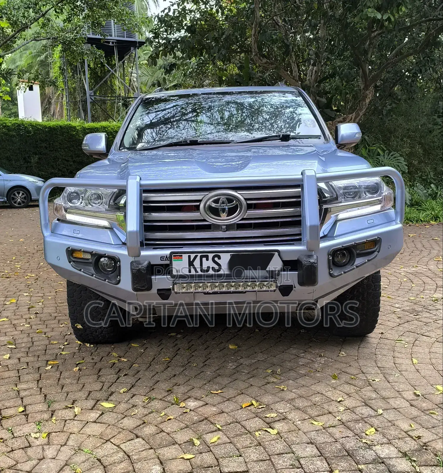 Toyota Land Cruiser 2012 Blue