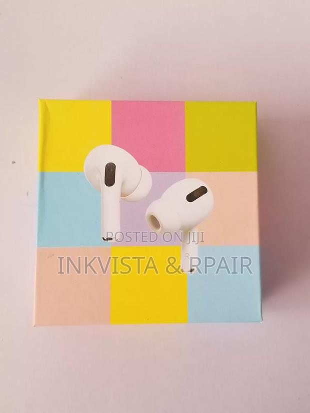 Generic Earbuds. - main view