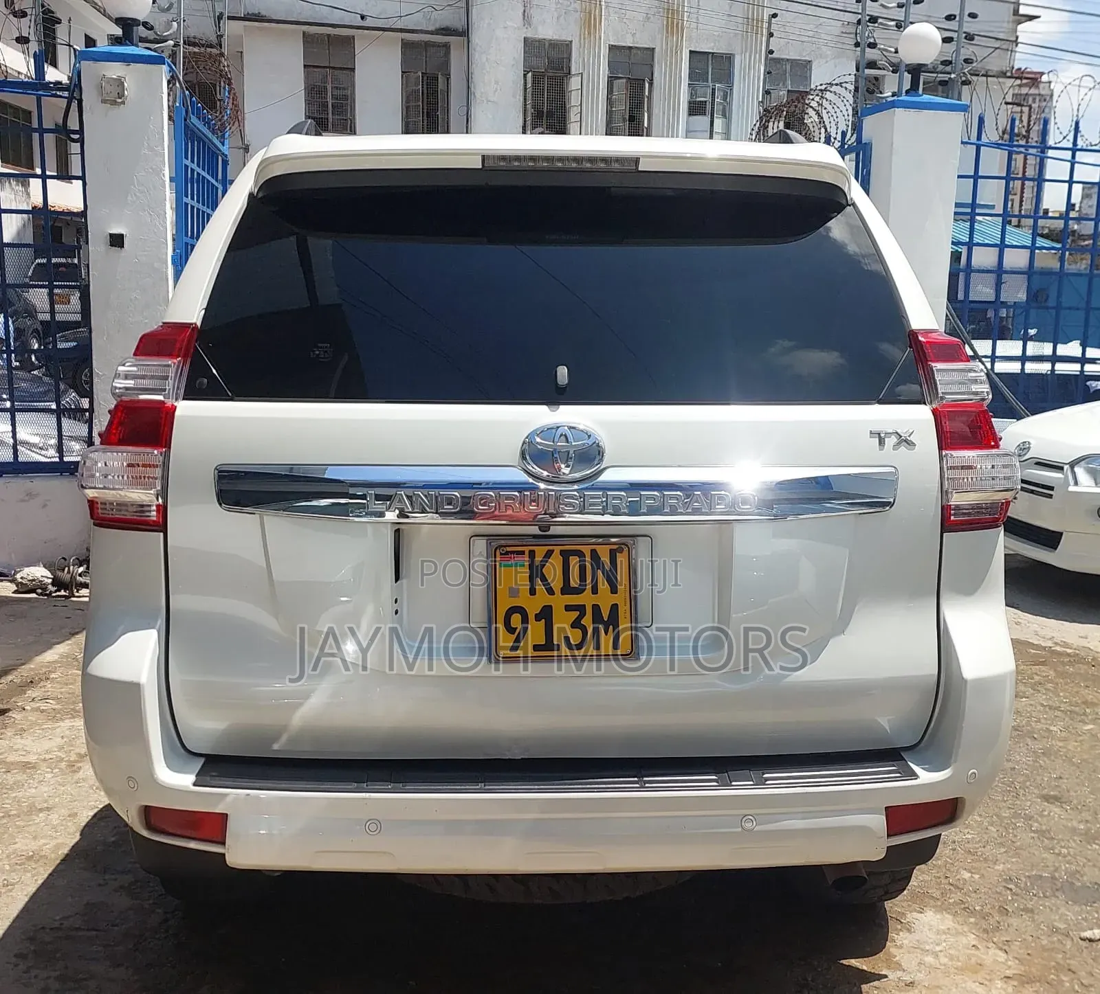 Toyota Land Cruiser Prado 2017 White
