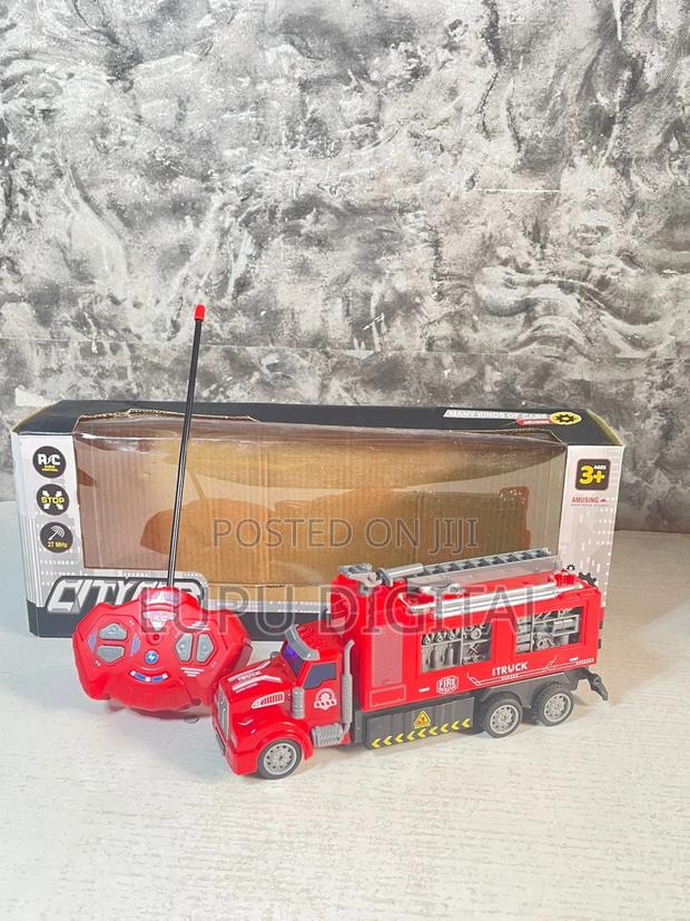 Remote Controlled Firetruck - main view