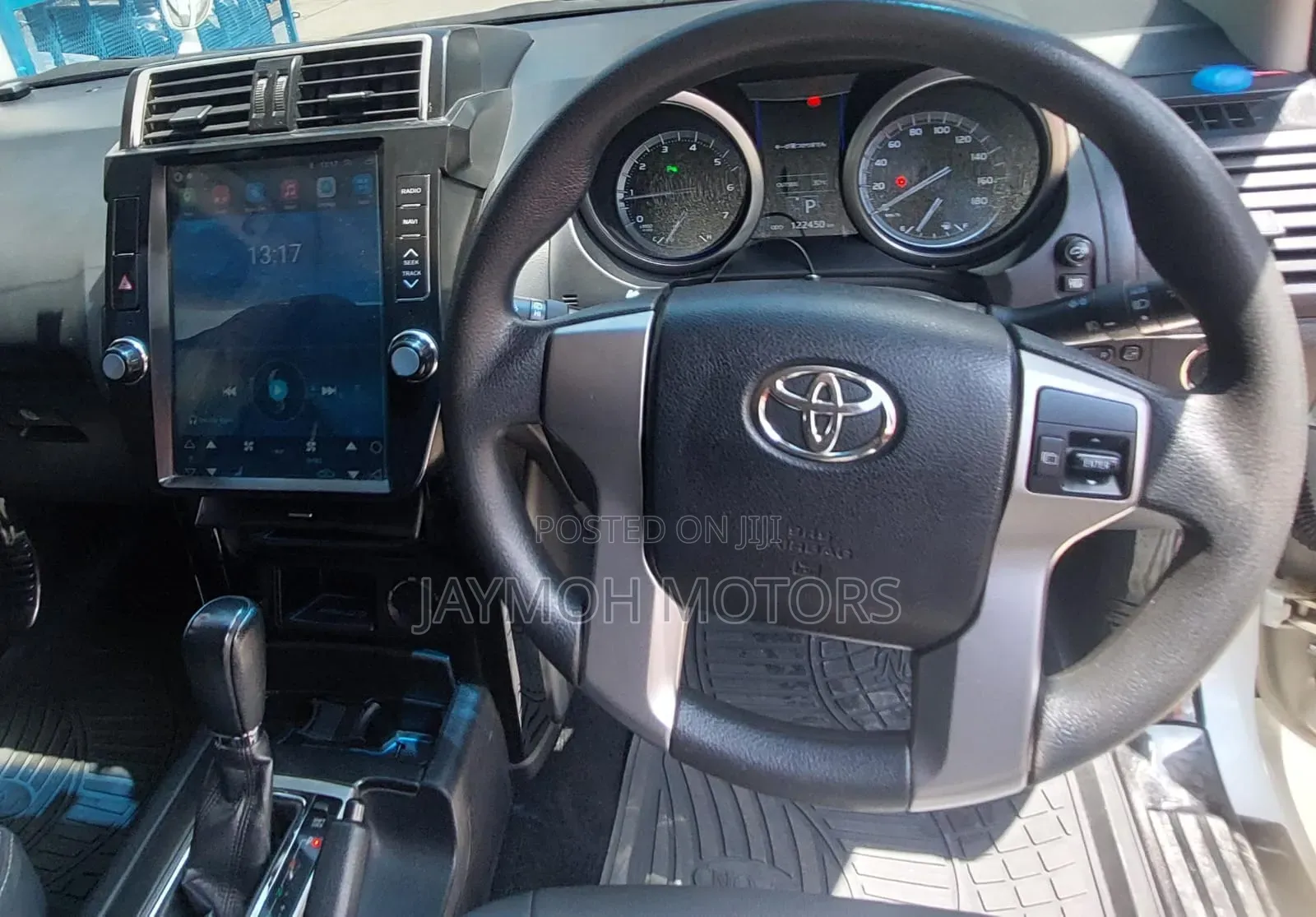 Toyota Land Cruiser Prado 2017 White