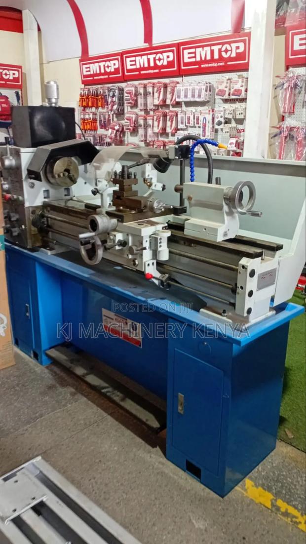 High-quality Metal Lathe Machine For Precision Engineering