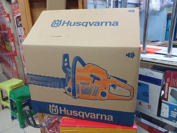 Commercial Husqvarna 272xp Chainsaw - thumbnail 2