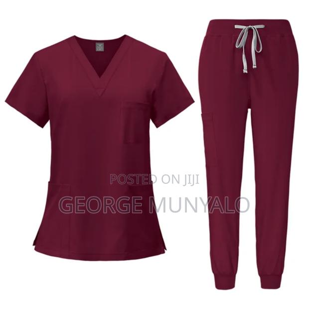 Medical Scrubs/Nursing Uniforms - thumbnail 3