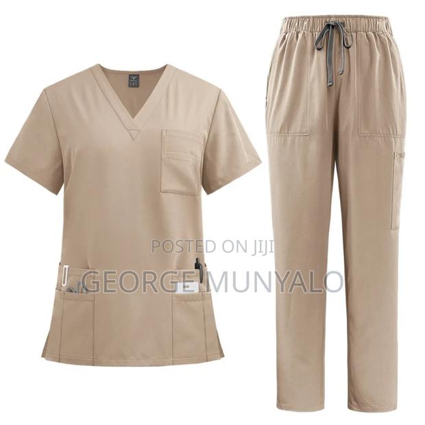 Medical Scrubs/Nursing Uniforms - thumbnail 5