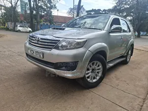 Toyota Fortuner 3.0 D AWD 2010 Silver