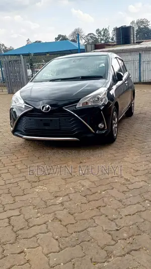 Toyota Vitz 1.0 FWD 5dr 2018 Black