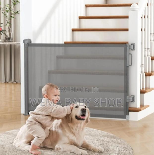 Retractable Baby/Pet Safety Gate /Stair Guard