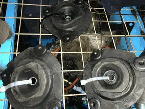 Shock Mounting Tiida/Y12/Nv200