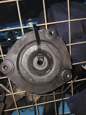 Shock Mounting Tiida/Y12/Nv200