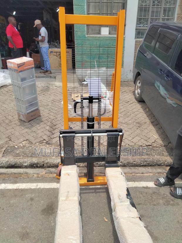 Forklift Manual Stacker(Aico) - thumbnail 2