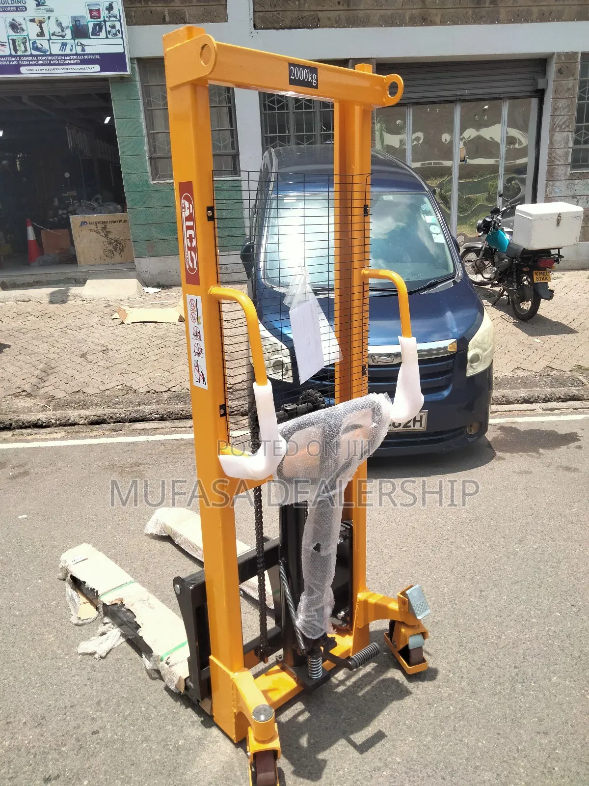 2t Aico Manual Stacker Lift