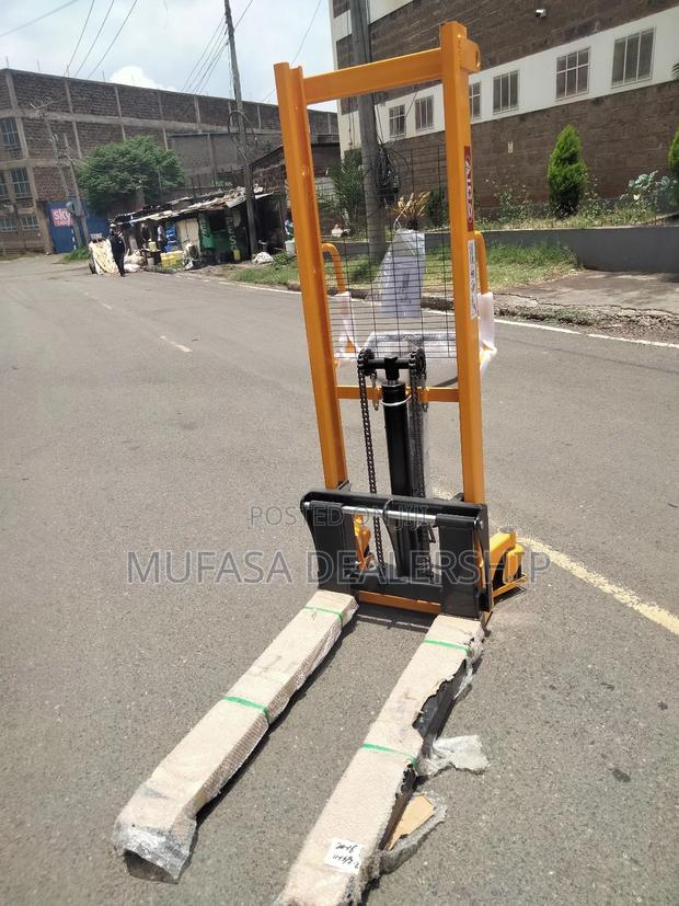 Manual Stacker Trolley/Warehouse Stacker - thumbnail 2