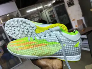 Size 36,37 Football Trainers,Kids Boots