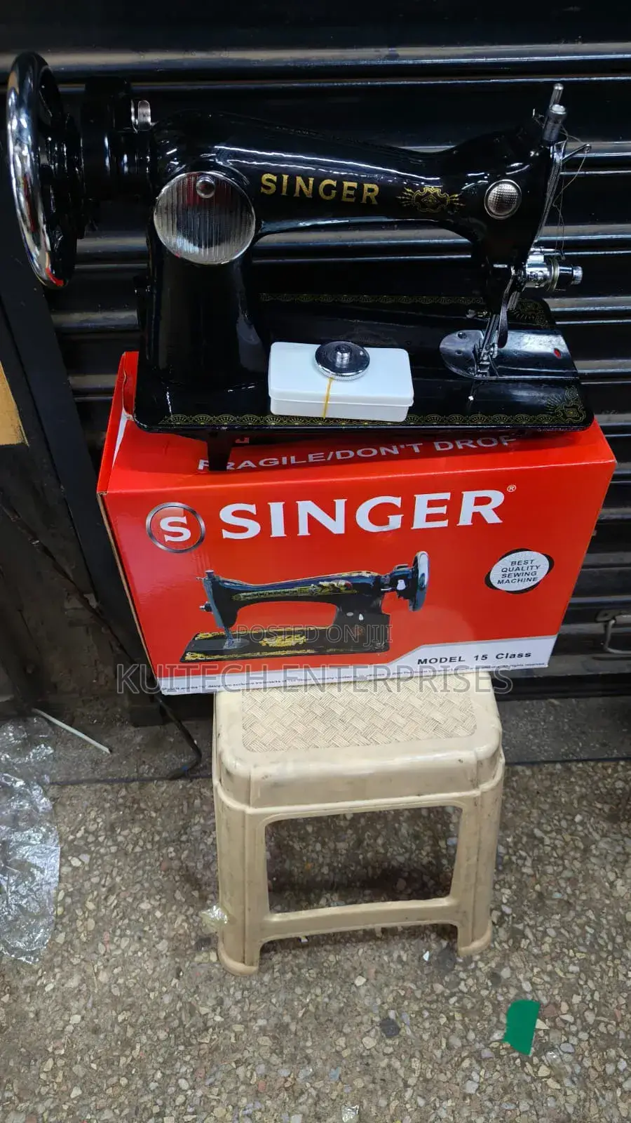 Singer Sewing Machine/ Affordable Sewing Machine Singer