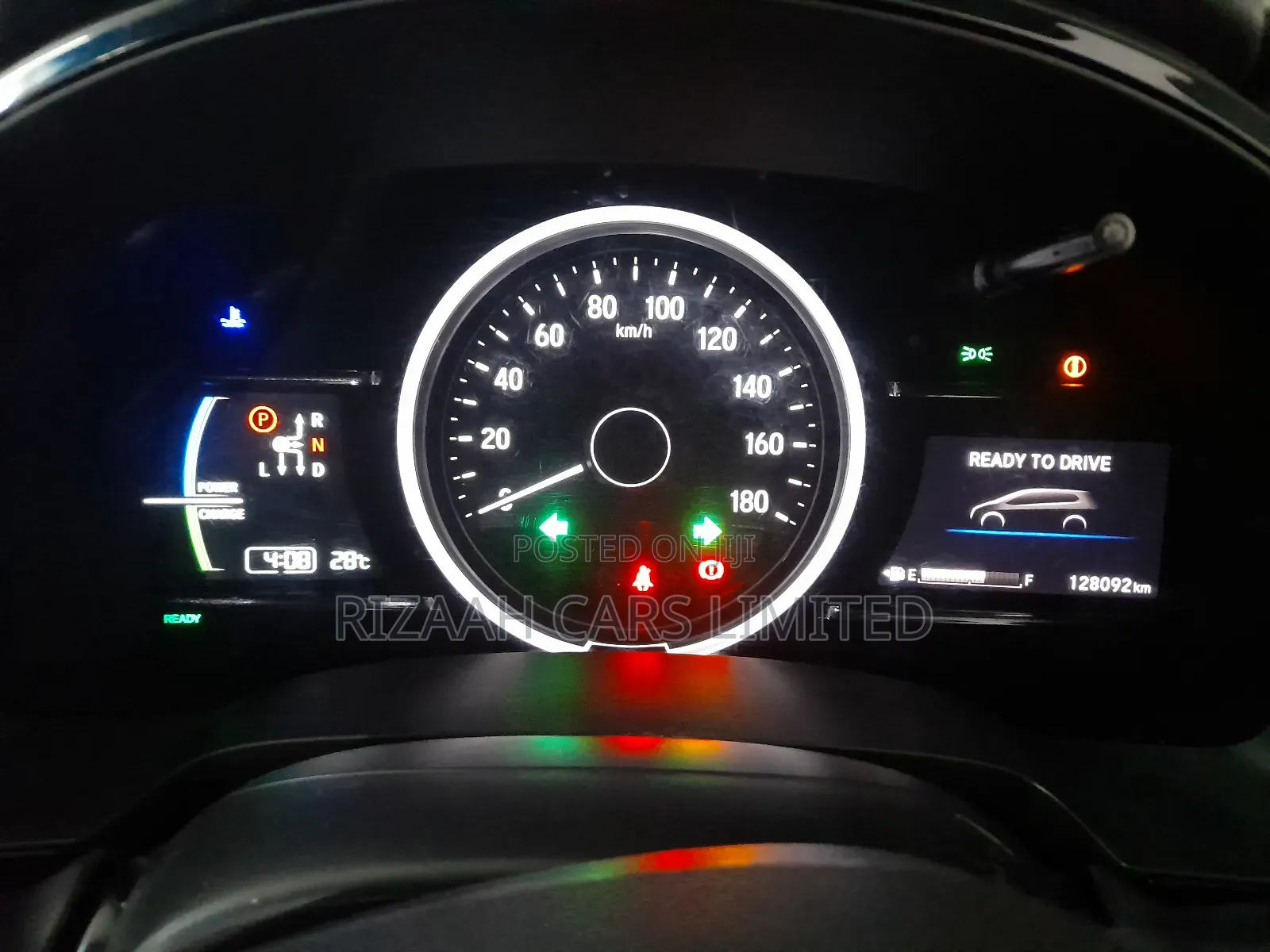 Honda Fit Shuttle 1.5 Hybrid 2WD 2018 Silver